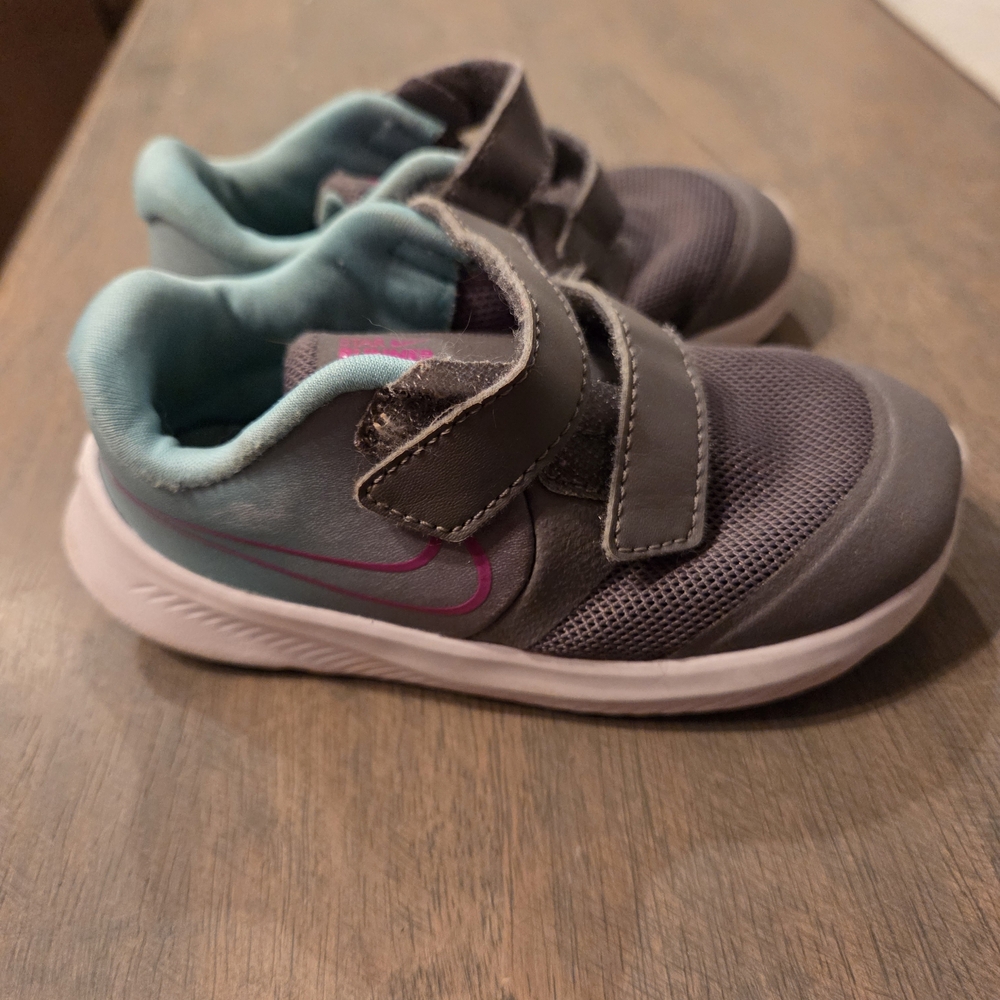 Nike Star Runner 2 Size 7c